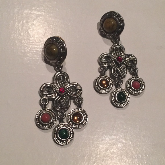 Jewelry - 🧜🏻♀️PRETTY EARRINGS🧜🏻♀️ Jewelry - 🧜🏻♀️PRETTY EARRINGS🧜🏻♀️